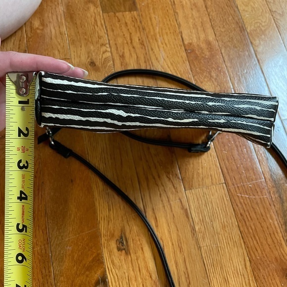 The Sak Hasley Mini Crossbody in moonlight ripple vegan leather - Picture 8 of 10